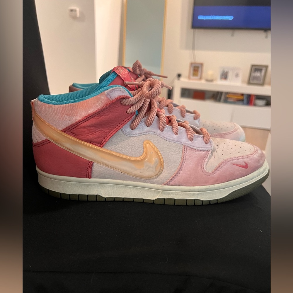 Nike Dunk Mid x Social Status Strawberry Milk